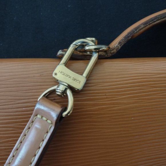 LOUIS VUITTON Epi Leather Men or Women Business Professional Attache Briefcase - Picture 9 of 16